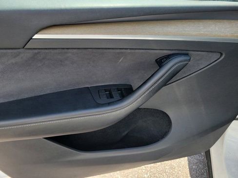 Used 2023 Tesla Model Y Long Range image 15