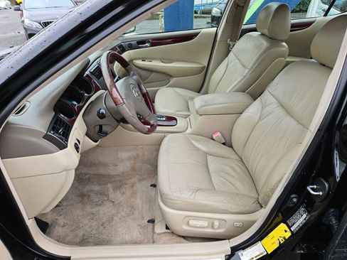 Used 2004 Lexus ES 330 image 9