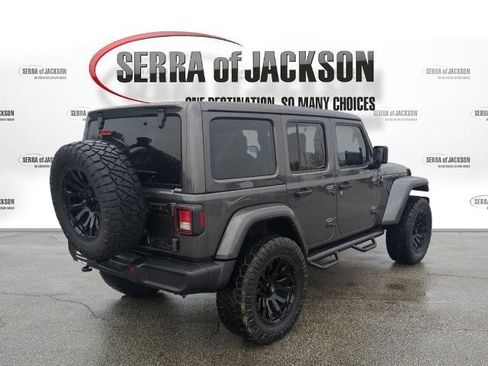 Used 2022 Jeep Wrangler Unlimited Sahara image 8