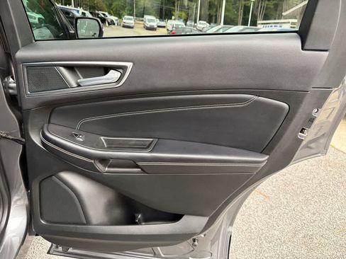 Used 2022 Ford Edge Titanium AWD/4WD image 15