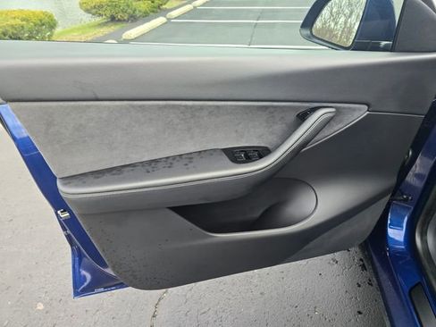 Used 2020 Tesla Model Y Performance image 16