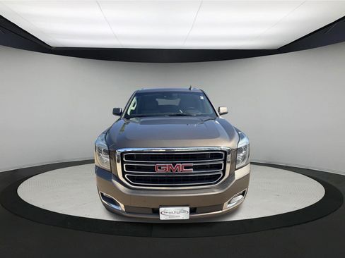 Used 2016 GMC Yukon SLT AWD/4WD image 2
