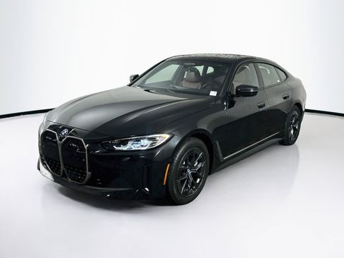 Used 2023 BMW i4 eDrive35 RWD image 3