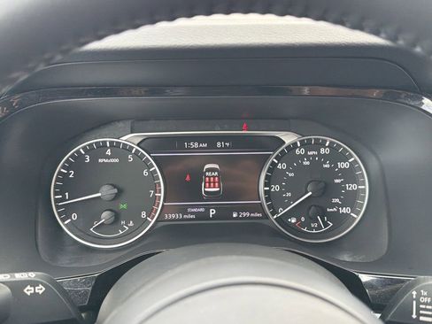 Used 2025 Nissan Pathfinder SV FWD image 13