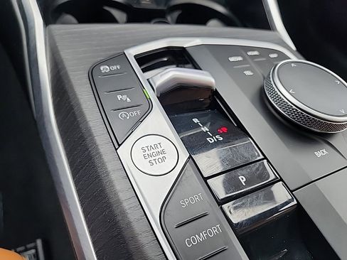 Used 2025 BMW 330i xDrive Sedan w/ M Sport Package image 32