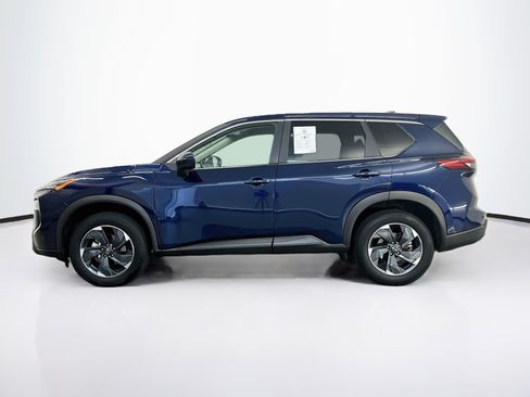 Used 2025 Nissan Rogue SV AWD/4WD image 4