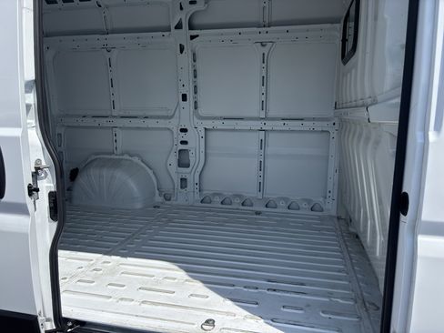 Used 2025 RAM ProMaster 1500 FWD image 9