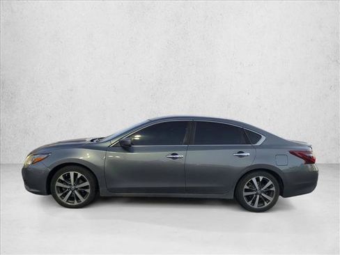 Used 2017 Nissan Altima 3.5 SR image 8