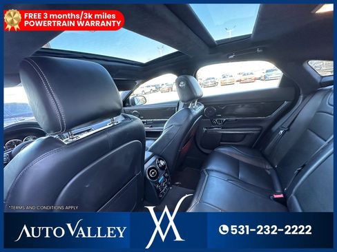Used 2015 Jaguar XJ AWD image 25