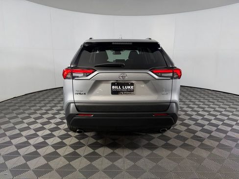 Used 2025 Toyota RAV4 XLE FWD image 6