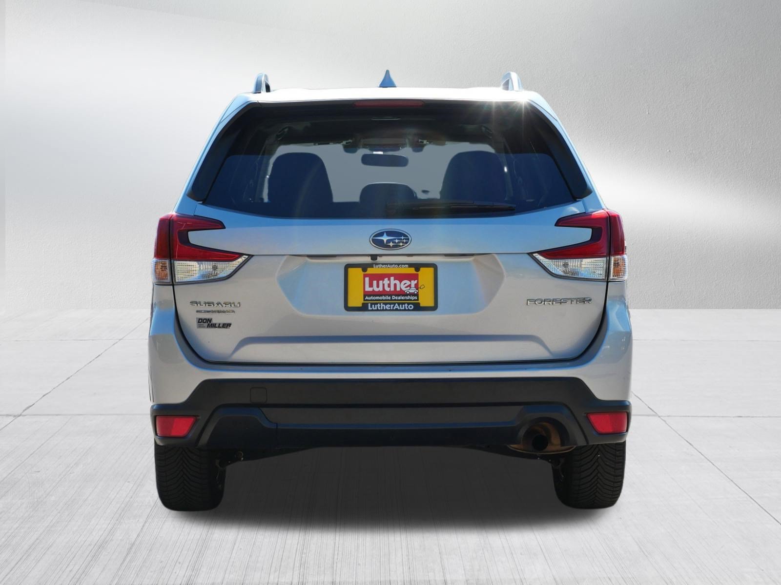 Used 2019 Subaru Forester Premium AWD/4WD image 5