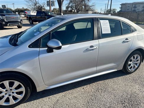Used 2024 Toyota Corolla LE image 10