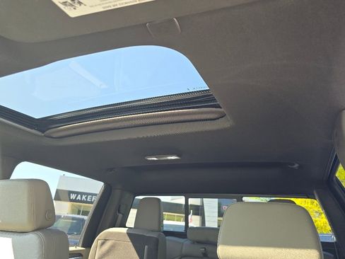 New 2025 GMC Sierra 2500 SLT w/ SLT Premium Package image 10