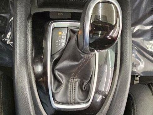 Used 2017 Nissan Rogue SV AWD/4WD image 19