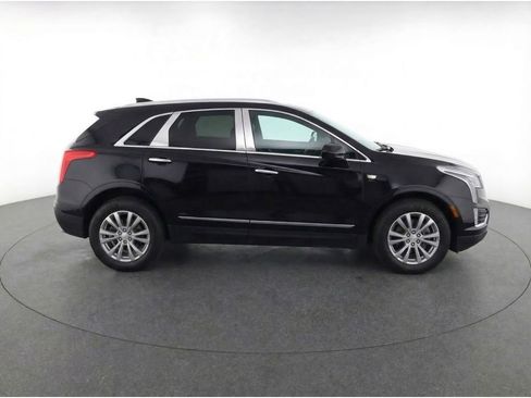 Used 2022 Cadillac XT5 Premium Luxury w/ LPO, Premium Carpet Package image 8