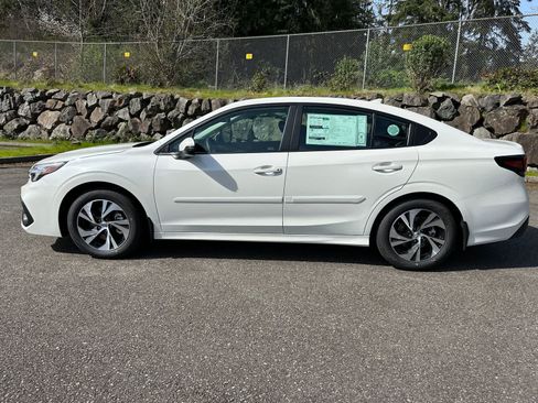 Used 2025 Subaru Legacy Premium AWD/4WD image 2