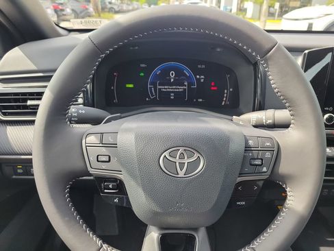 New 2026 Toyota Camry SE FWD image 8