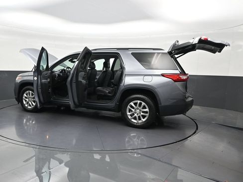 Used 2020 Chevrolet Traverse LT FWD image 37