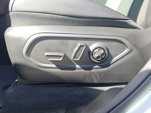New 2026 Jeep Grand Cherokee L 4WD image 15