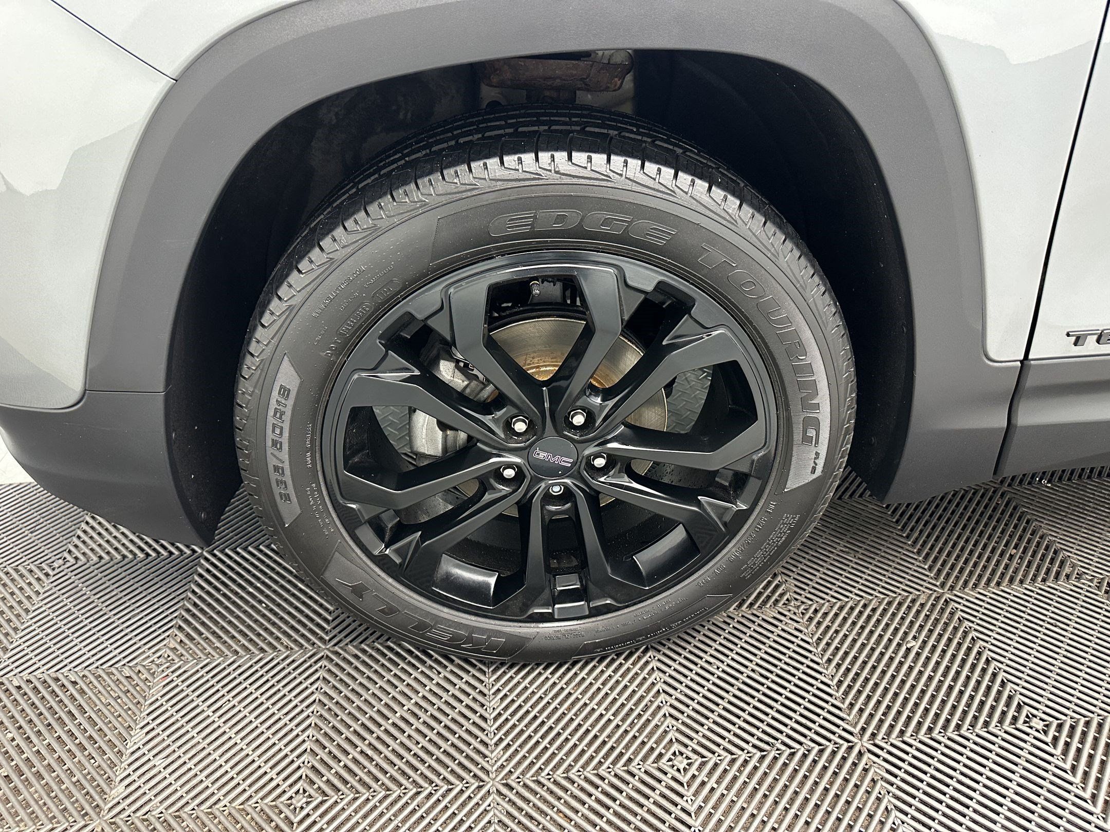 Certified 2020 GMC Terrain SLT w/ Preferred Package AWD/4WD image 13