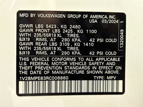 Certified 2024 Volkswagen ID.4 2WD image 35
