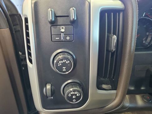 Used 2017 GMC Sierra 1500 SLT w/ SLT Premium Package AWD/4WD image 19