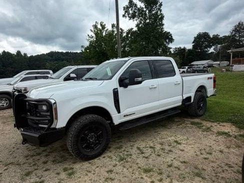 Used 2024 Ford F250 XLT w/ XLT Premium Package AWD/4WD image 1