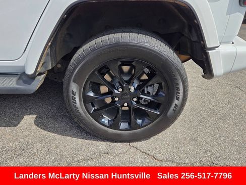 Used 2021 Jeep Wrangler Unlimited Sahara AWD/4WD image 12