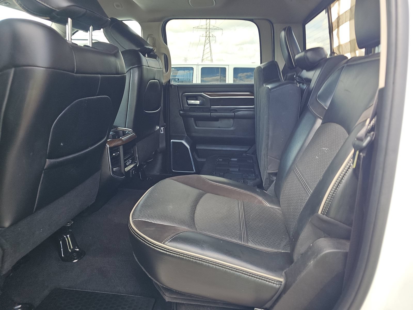 Used 2024 RAM 2500 Laramie AWD/4WD image 11