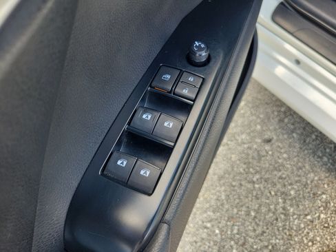 Used 2020 Toyota Camry LE FWD image 14