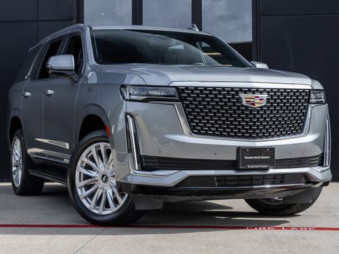 Used 2024 Cadillac Escalade Luxury RWD image 2