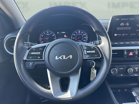 Used 2024 Kia Forte LXS image 12