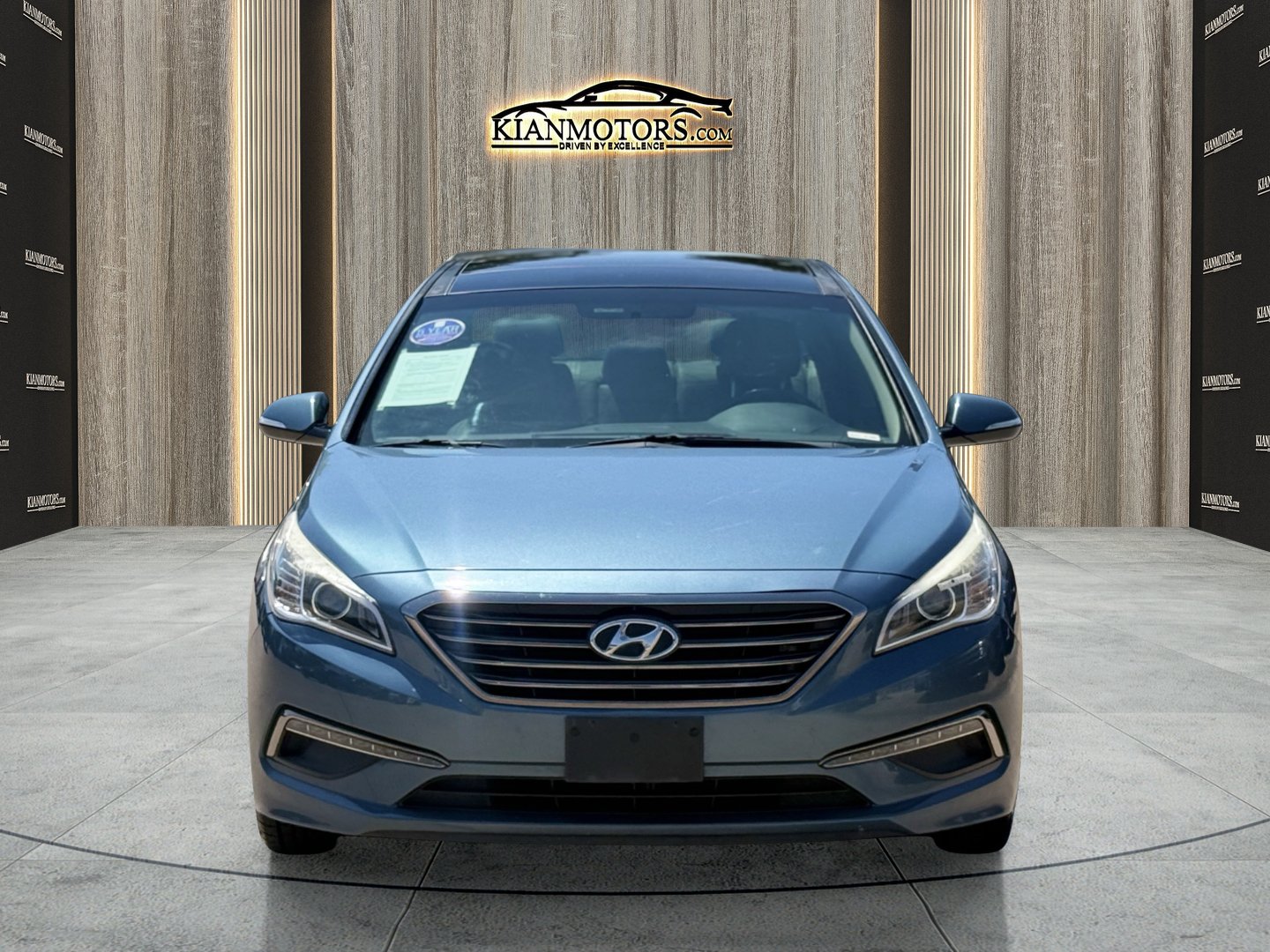 Used 2015 Hyundai Sonata Limited w/ Option Group 05 FWD image 2