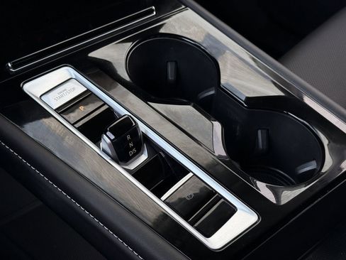 New 2025 Volkswagen Atlas SE image 18