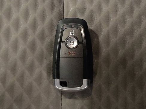 Used 2022 Ford Escape SE FWD image 32