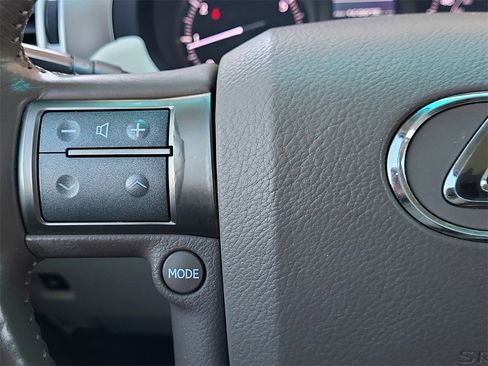 Used 2011 Lexus GX 460 Premium image 23