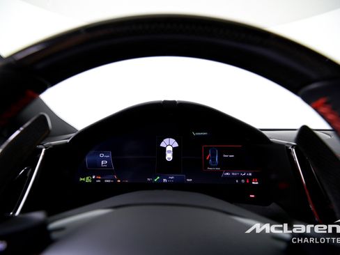 Used 2023 Ferrari Roma image 12