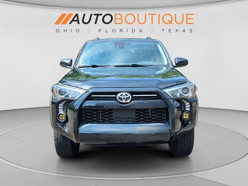 Used 2022 Toyota 4Runner SR5 AWD/4WD image 9