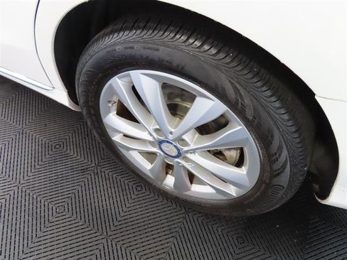 Used 2020 Mercedes-Benz C 300 4MATIC Sedan w/ Premium Package image 7