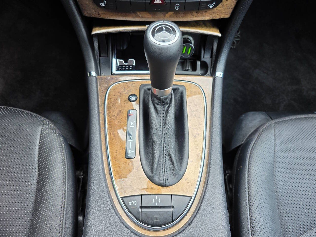 Used 2008 Mercedes-Benz E 550 Sedan image 24