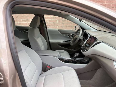 Used 2023 Chevrolet Malibu LT FWD image 25