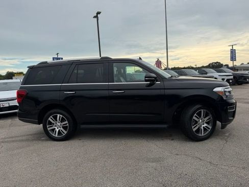 Used 2024 Ford Expedition Limited AWD/4WD image 4