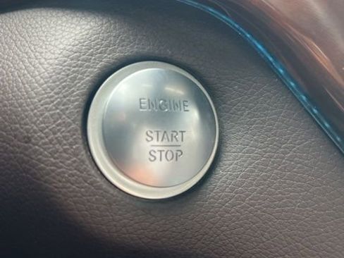 Used 2018 Mercedes-Benz GLS 450 4MATIC image 21