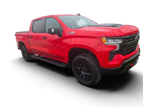 Used 2023 Chevrolet Silverado 1500 LT Trail Boss w/ Convenience Package II AWD/4WD image 2