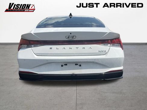 Used 2023 Hyundai Elantra Limited w/ Cargo Package FWD image 5