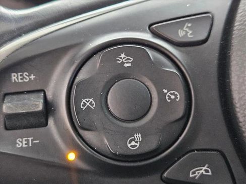 Used 2019 Buick Enclave Premium image 17