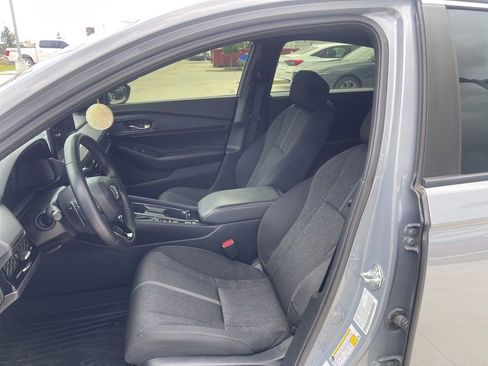 Used 2023 Honda Accord Sport image 9