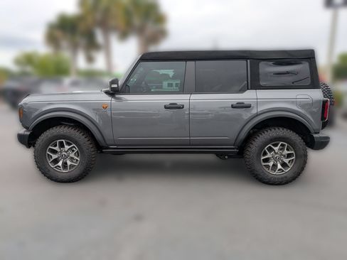 New 2025 Ford Bronco Badlands AWD/4WD image 9