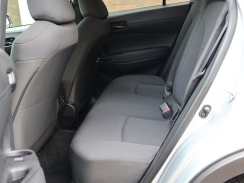 Used 2024 Toyota Corolla Cross LE AWD/4WD image 16