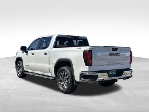 Used 2023 GMC Sierra 1500 SLT image 5